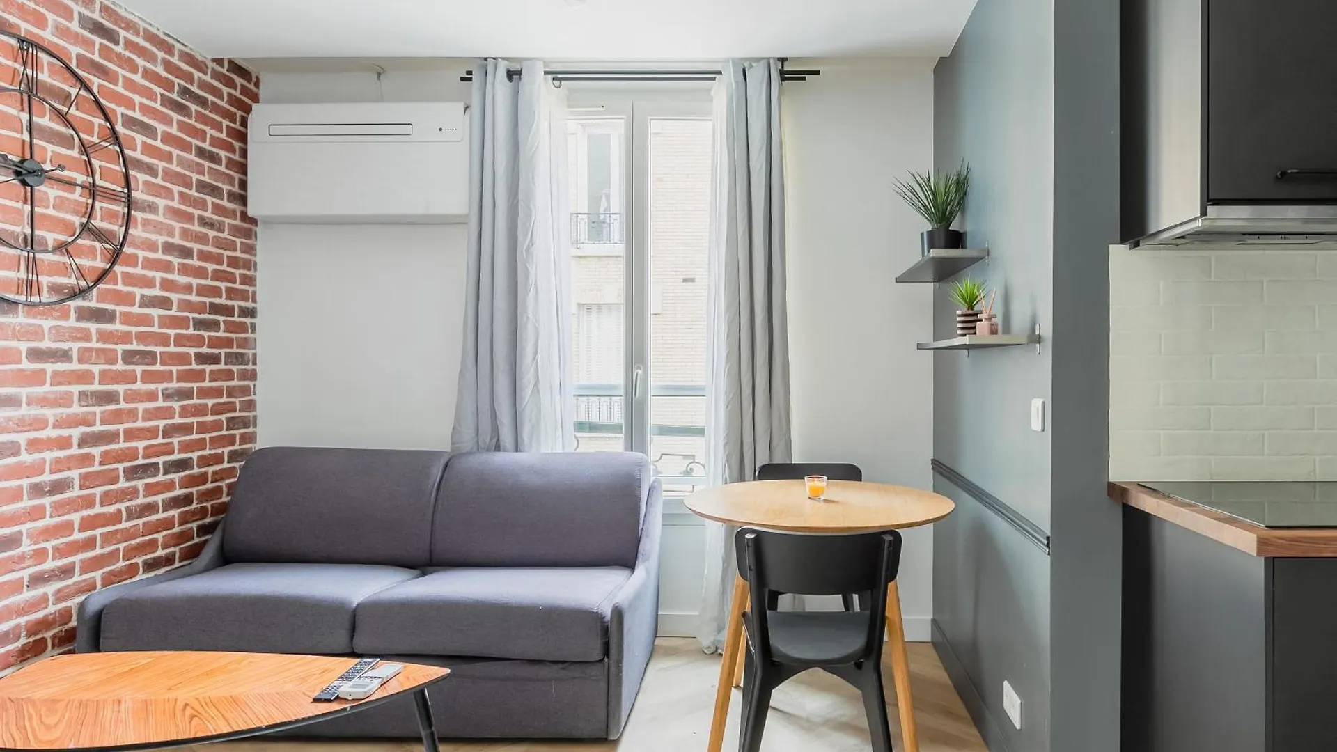 Unwind In Timeless Comfort Paris